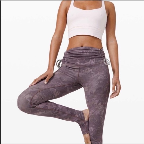 Lululemon Hug Your Core SHR Tight 28” - Picture 3 of 10